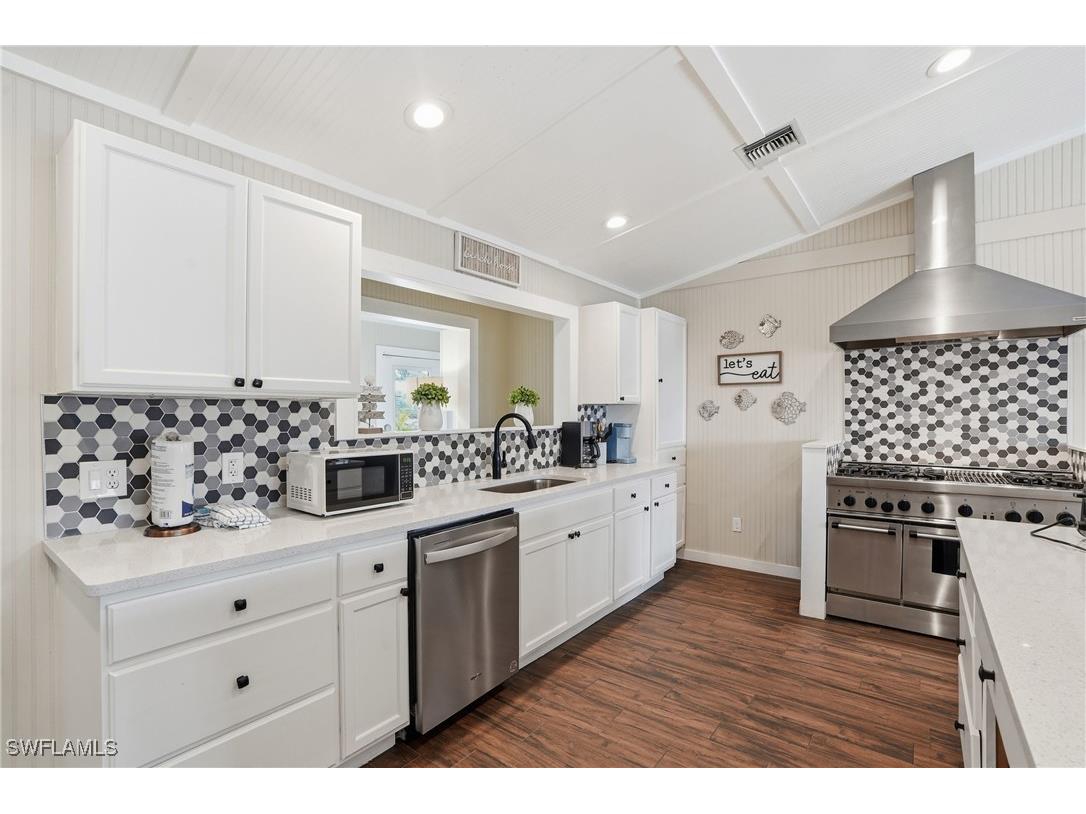 165 Connecticut Street Fort Myers Beach FL 33931 226002758 image9