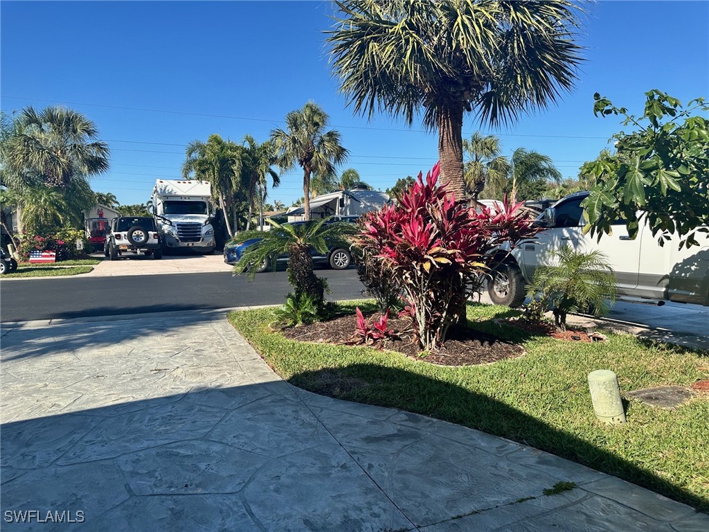 1650 Diamond Lake Circle Naples FL 34114 225055756 image8