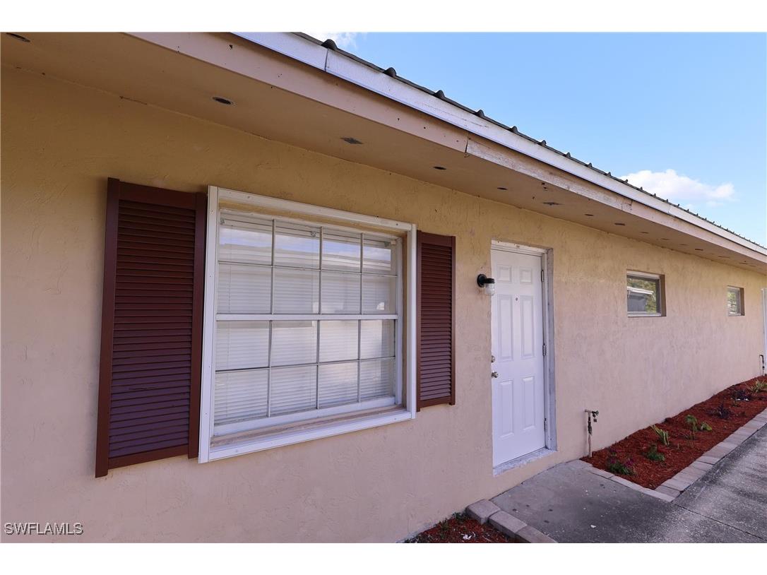 1652 Cypress Drive Fort Myers FL 33907 226000899 image5