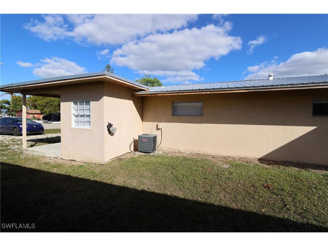 1652 Cypress Drive Fort Myers FL 33907 226000899 image7