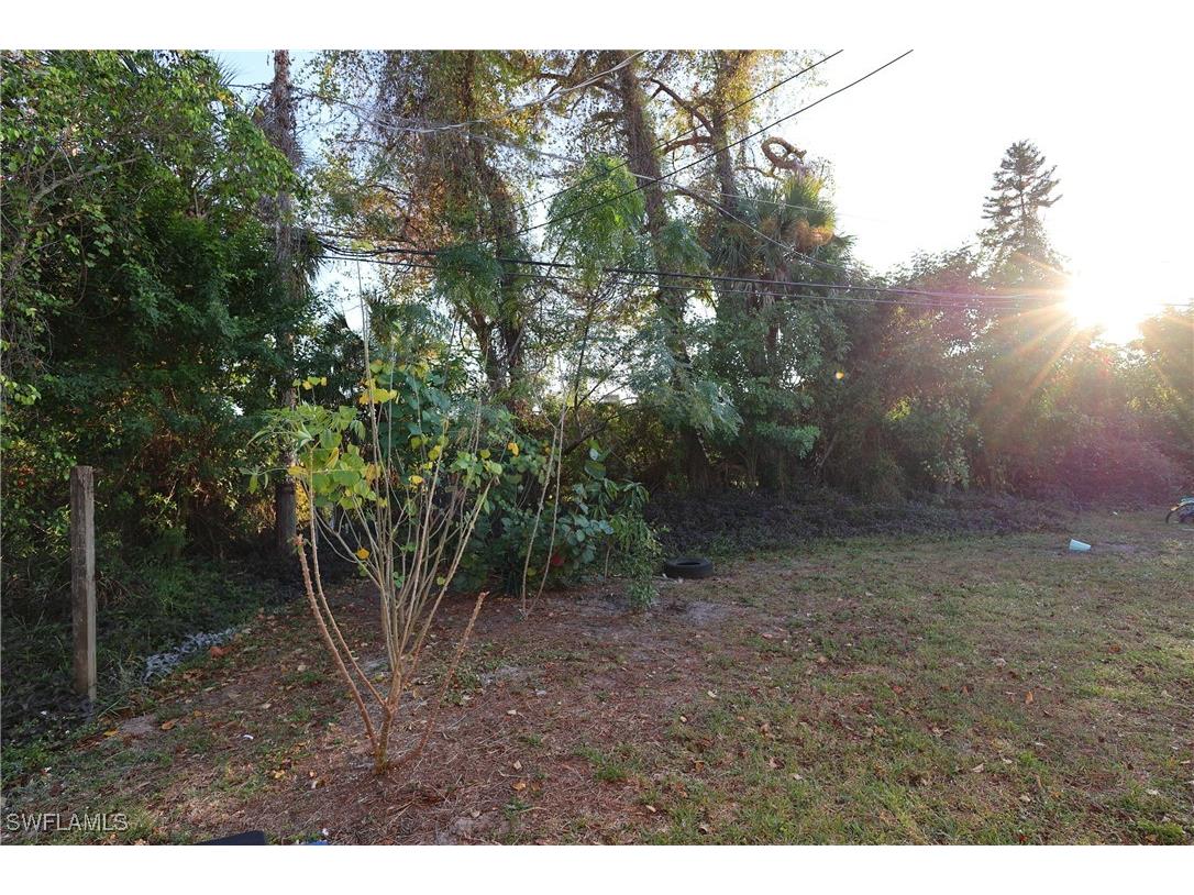 1652 Cypress Drive Fort Myers FL 33907 226000899 image9