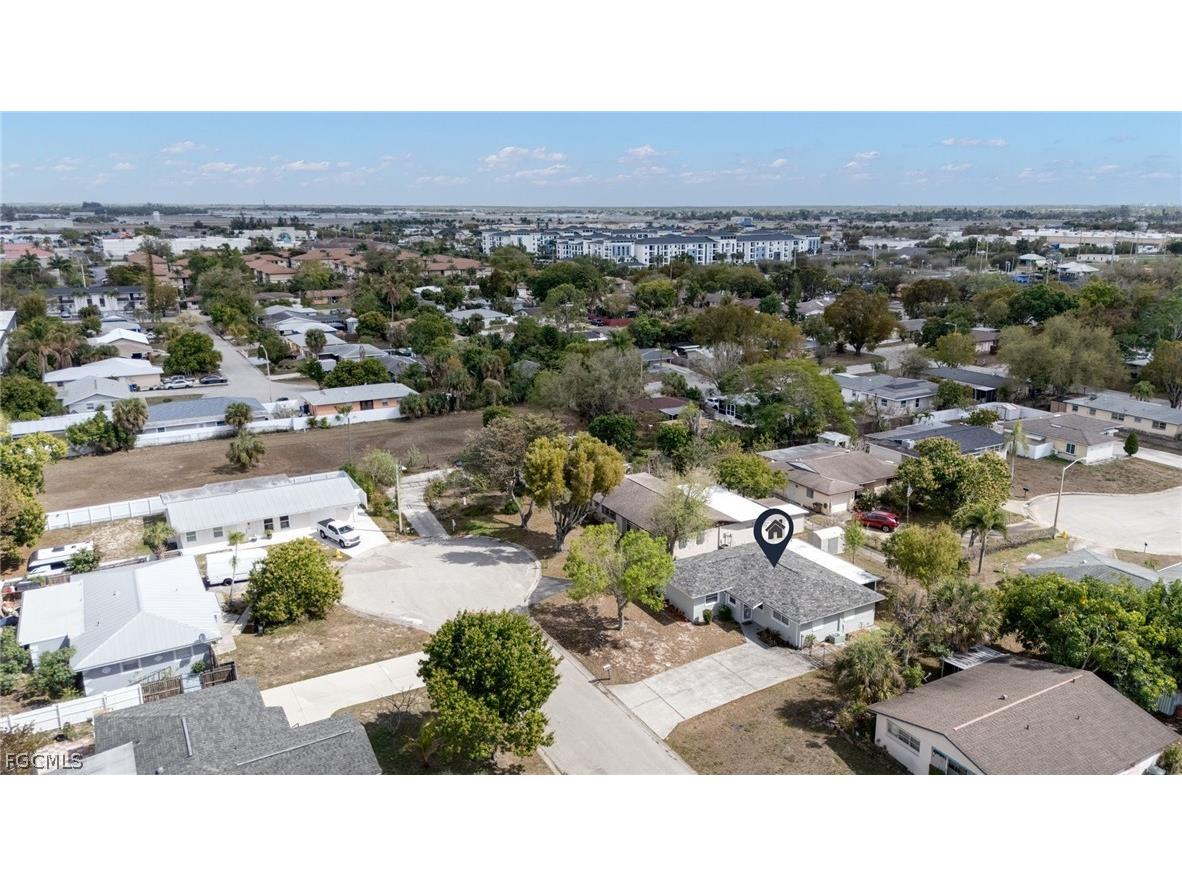 1652 Jamestown Court Fort Myers FL 33907 2026010534 image18
