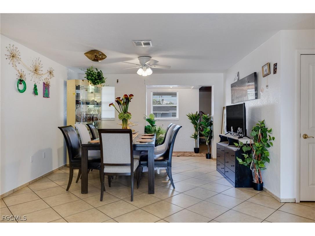 1652 Jamestown Court Fort Myers FL 33907 2026010534 image6