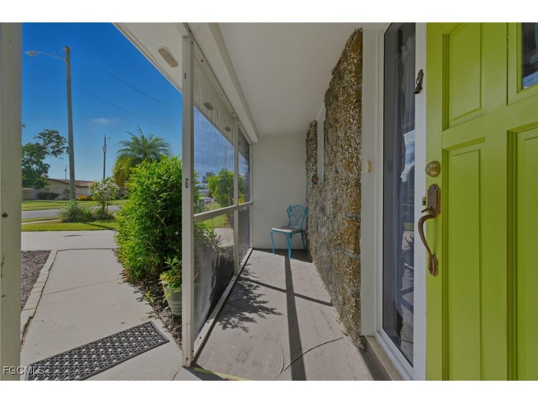 1654 Mansville Terrace North Fort Myers FL 33903 2025016083 image4