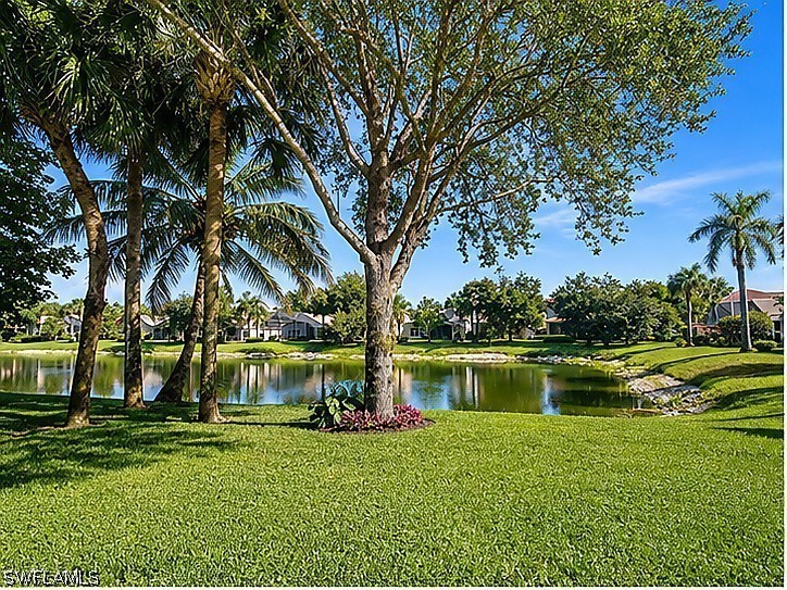 1654 Triangle Palm Terrace Naples FL 34119 226025510 image1