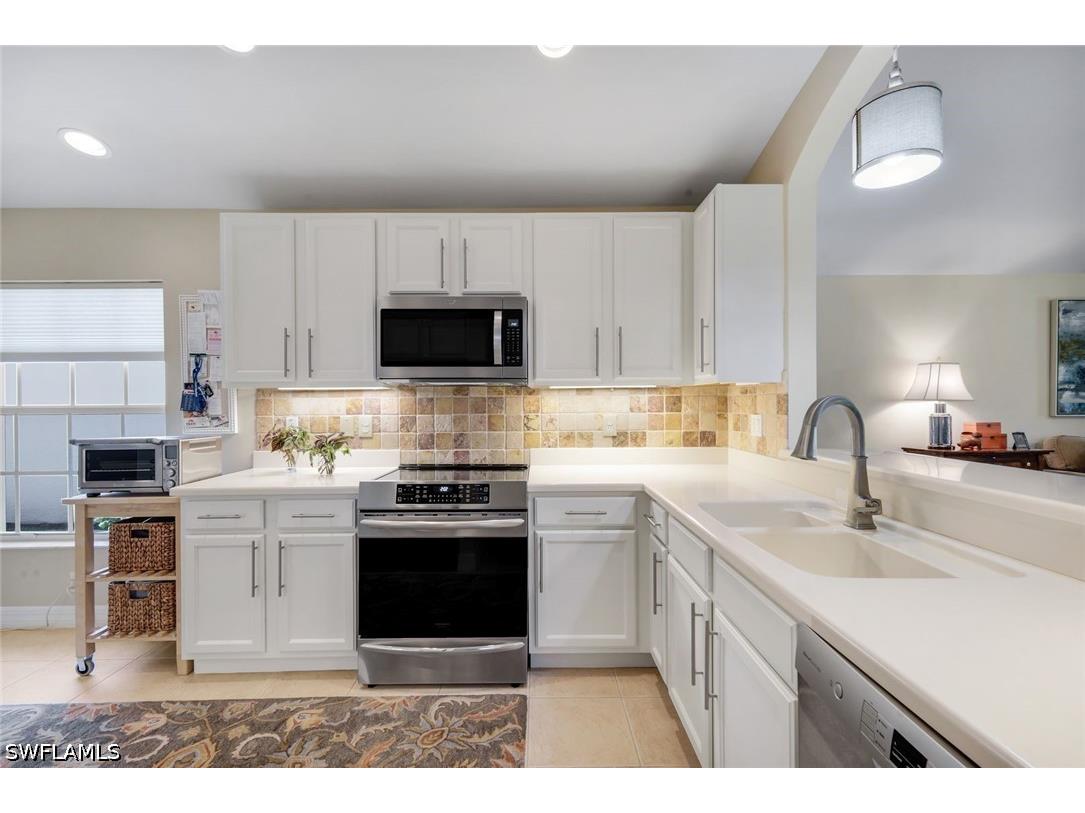 1654 Triangle Palm Terrace Naples FL 34119 226025510 image10