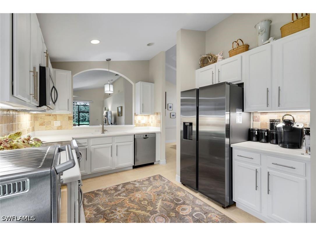 1654 Triangle Palm Terrace Naples FL 34119 226025510 image9