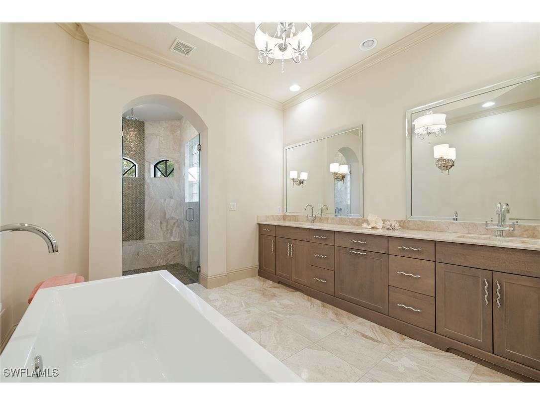 16540 Cellini Lane Naples FL 34110 225076485 image19