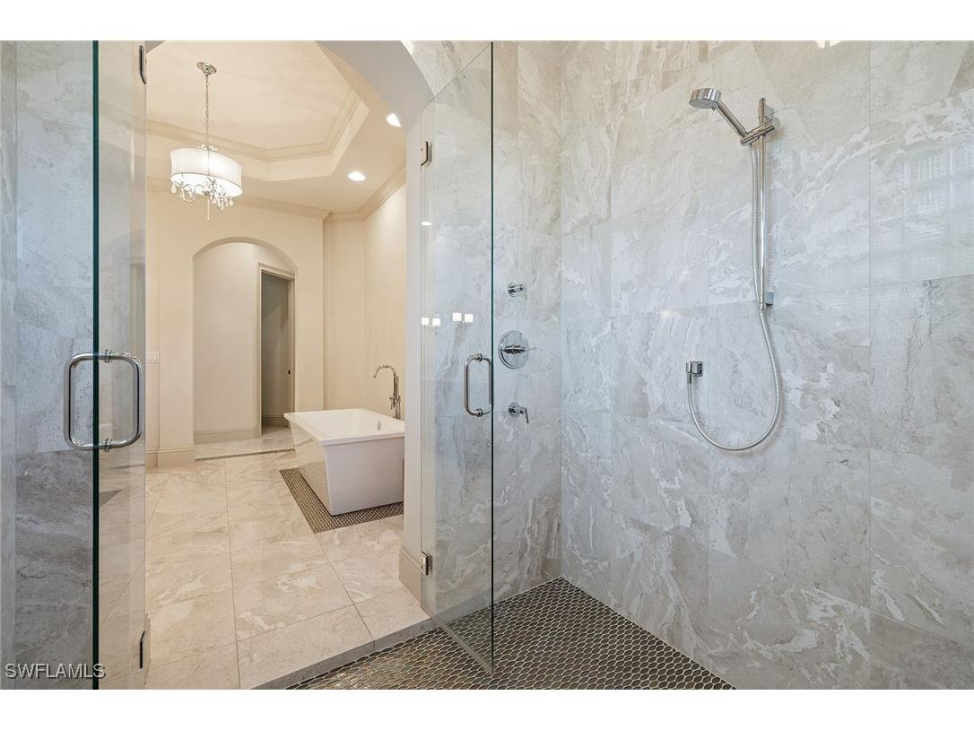 16540 Cellini Lane Naples FL 34110 225076485 image20