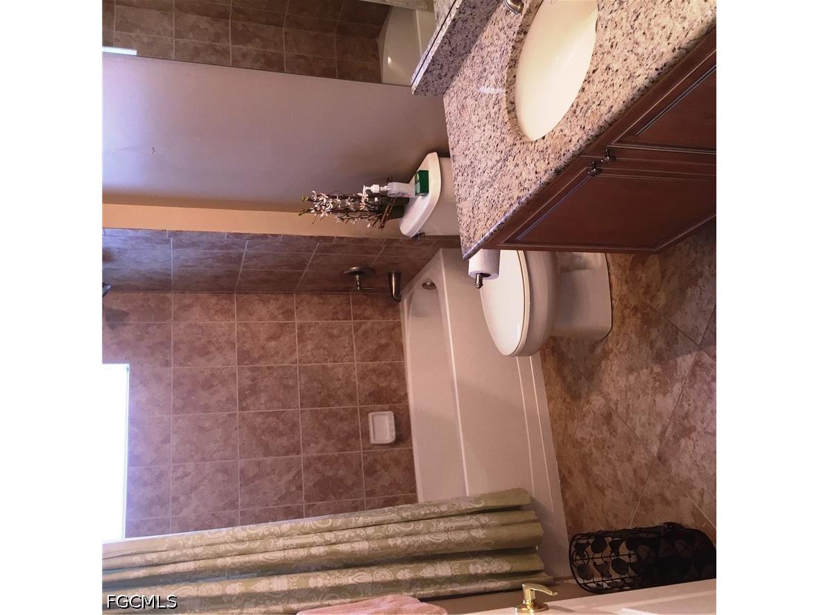 16550 Goldenrod Lane #103 Alva FL 33920 2026017933 image5