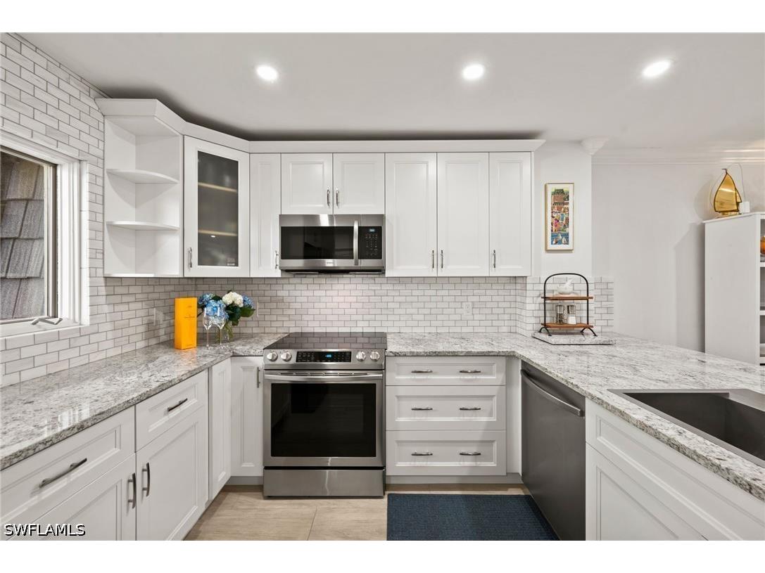 1656 Spoonbill Lane #B Naples FL 34105 226022100 image10