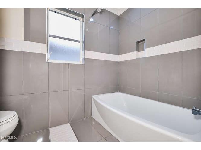 16561 Wellington Lakes Circle Fort Myers FL 33908 2025004305 image29