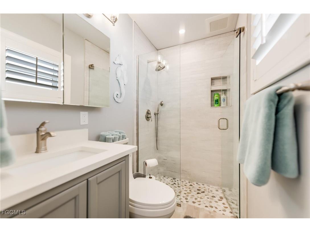 1657 Atlanta Plaza Drive Sanibel FL 33957 2025003218 image16