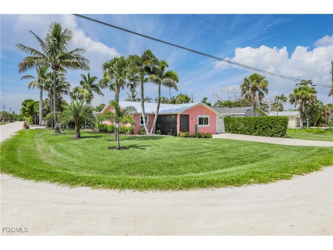 1657 Atlanta Plaza Drive Sanibel FL 33957 2025003218 image32