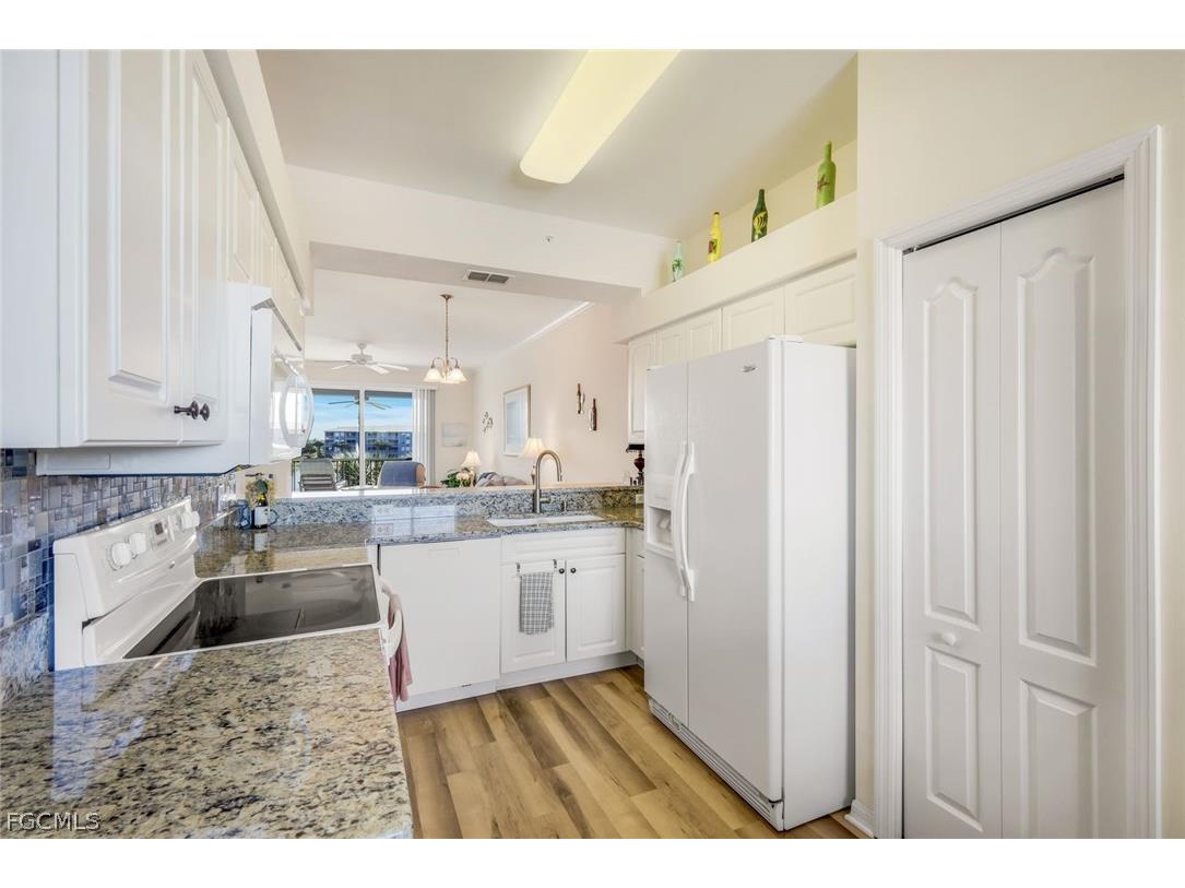 16575 Lake Circle Drive #1136 Fort Myers FL 33908 2026011469 image10