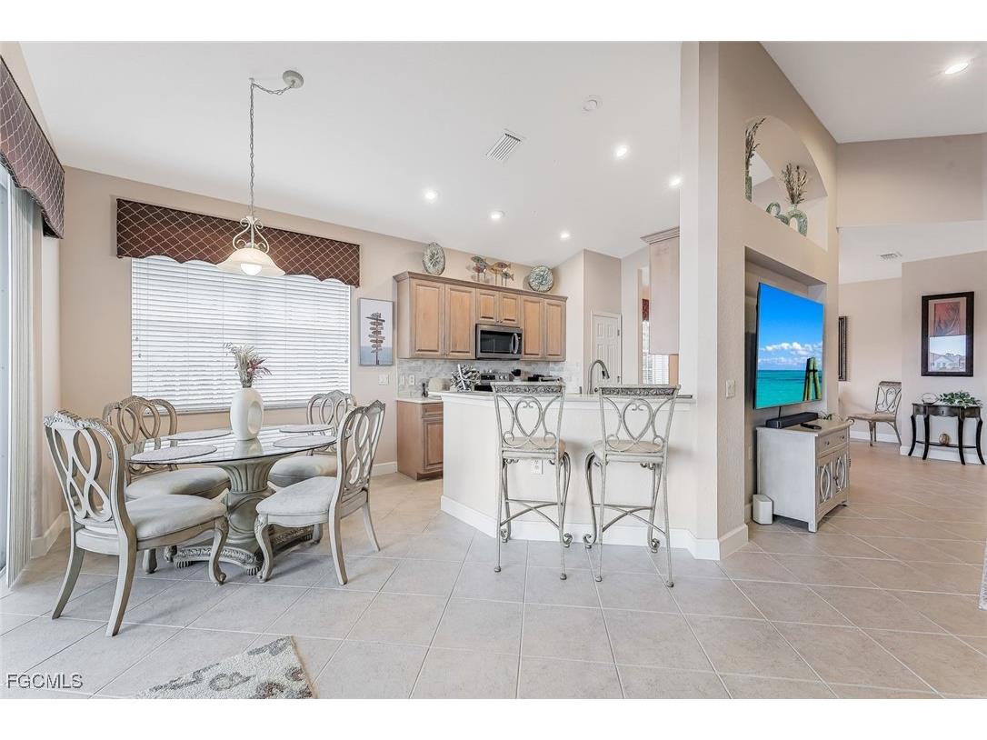 16580 Crownsbury Way #202 Fort Myers FL 33908 2025000085 image4