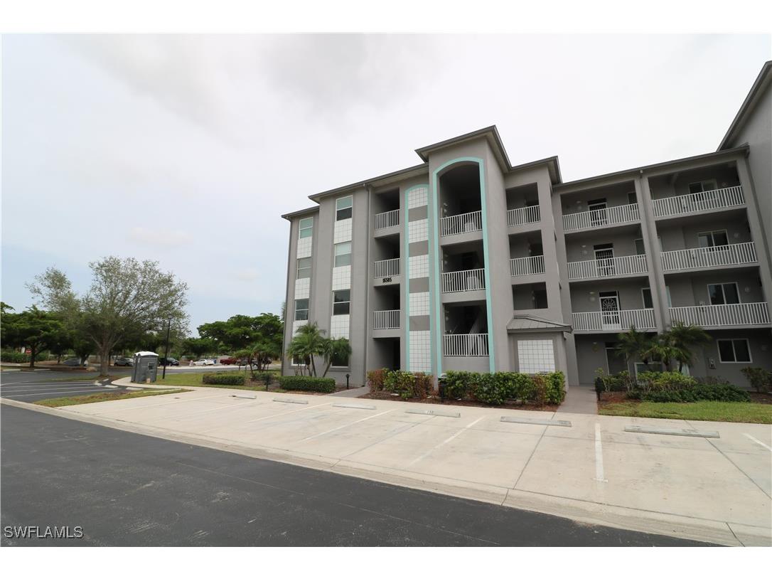 16585 Lake Circle Drive #121 Fort Myers FL 33908 224065581 image1