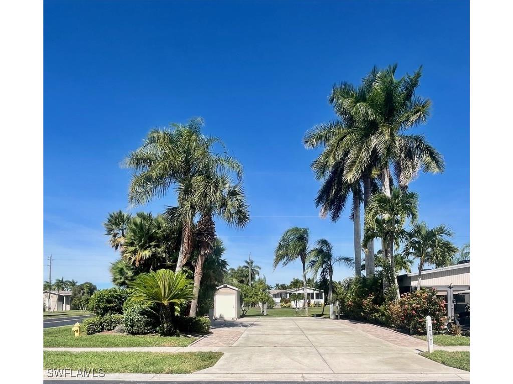 1659 Diamond Lake Circle Naples FL 34114 225076175 image1