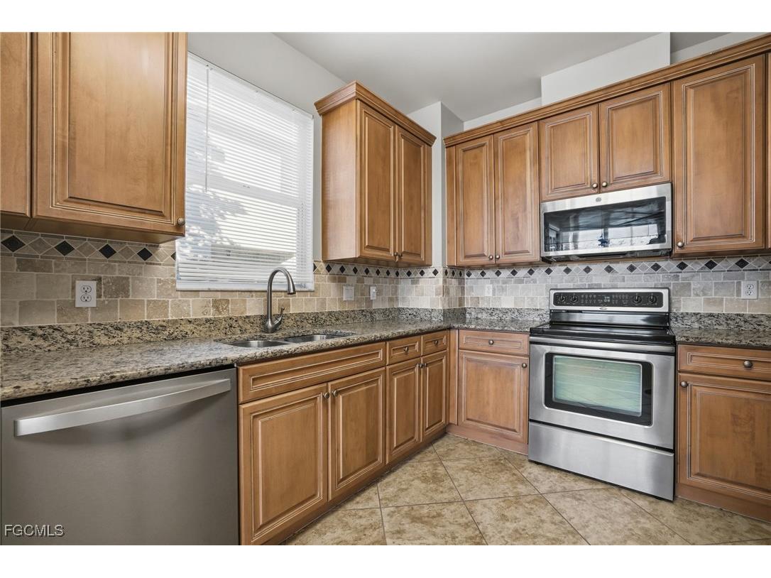 16590 Goldenrod Lane #103 Alva FL 33920 2026001477 image9