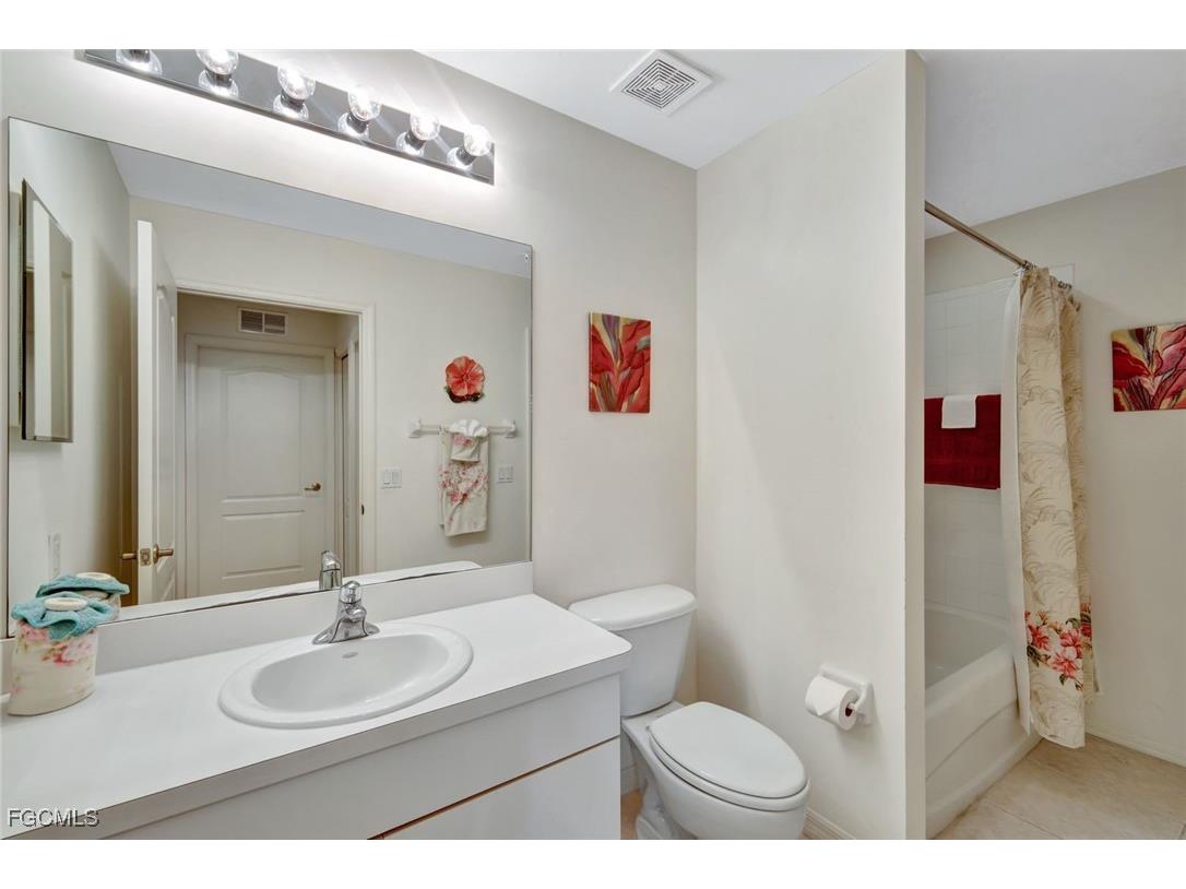 16595 Lake Circle Drive #224 Fort Myers FL 33908 2025025900 image21