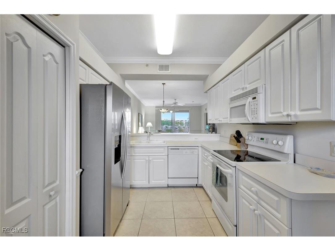 16595 Lake Circle Drive #224 Fort Myers FL 33908 2025025900 image9