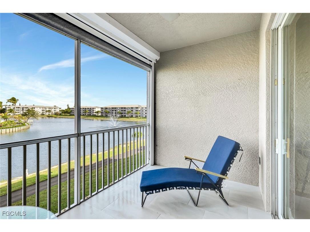 16595 Lake Circle Drive #234 Fort Myers FL 33908 2025024179 image4