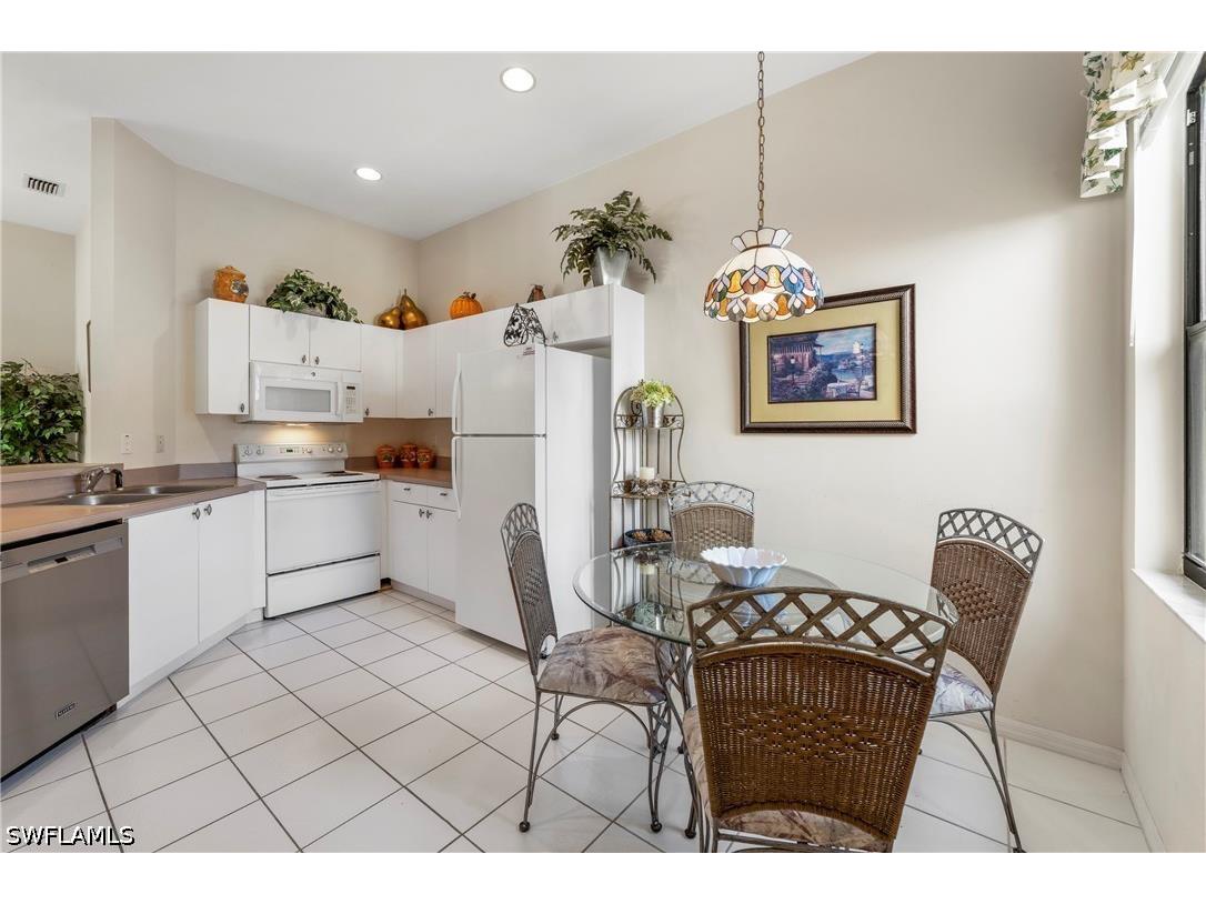 166 Vintage Circle #201 Naples FL 34119 226017485 image10