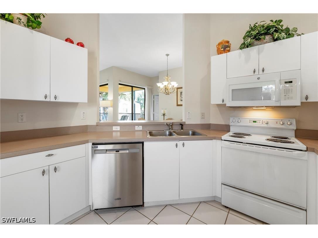 166 Vintage Circle #201 Naples FL 34119 226017485 image12