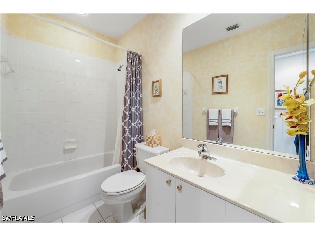 166 Vintage Circle #201 Naples FL 34119 226017485 image19