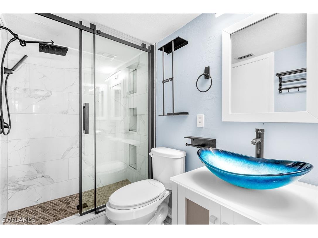 1660 Pine Valley Drive #104 Fort Myers FL 33907 226011804 image11