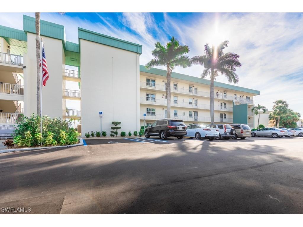 1660 Pine Valley Drive #402 Fort Myers FL 33907 224012529 image1
