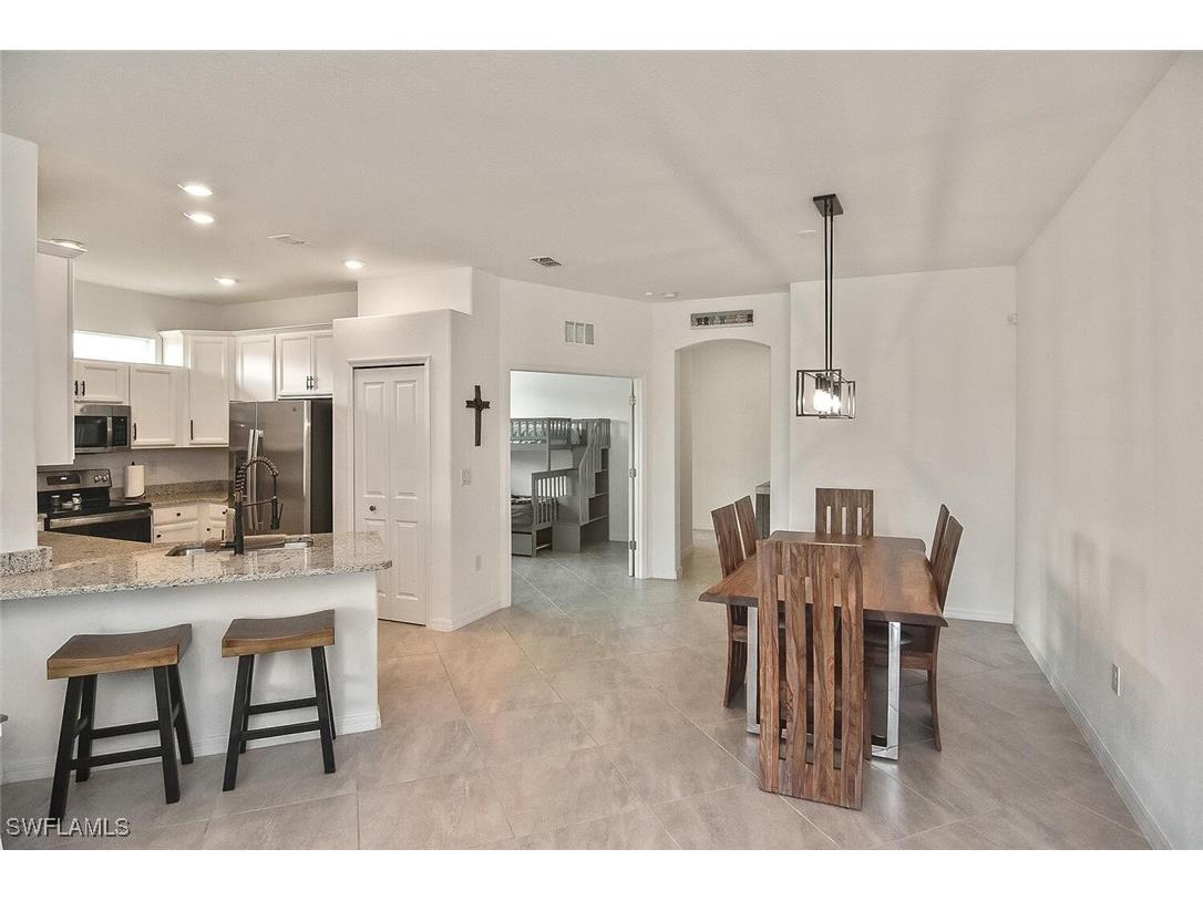 1661 Alameda Drive Naples FL 34120 225069795 image11