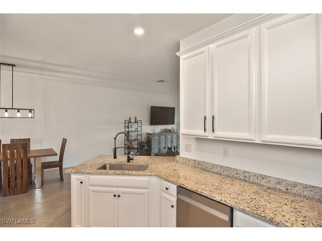 1661 Alameda Drive Naples FL 34120 225069795 image16