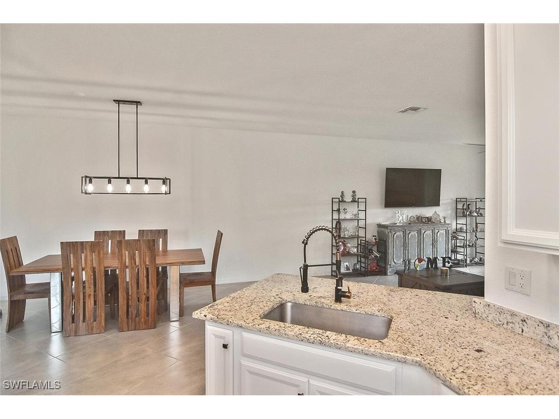 1661 Alameda Drive Naples FL 34120 225069795 image17