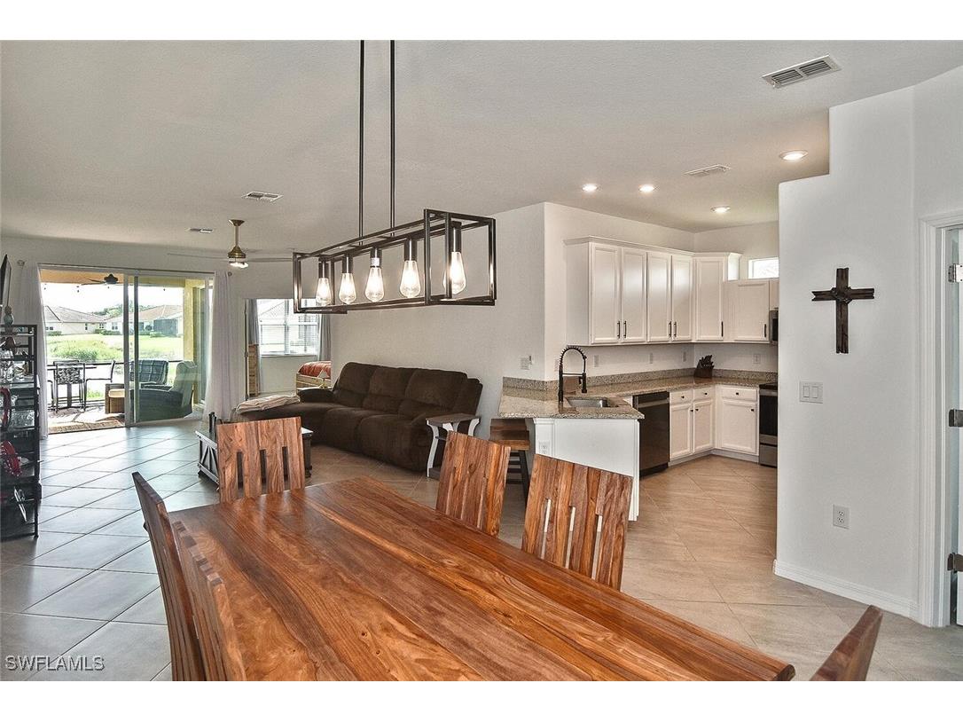 1661 Alameda Drive Naples FL 34120 225069795 image9