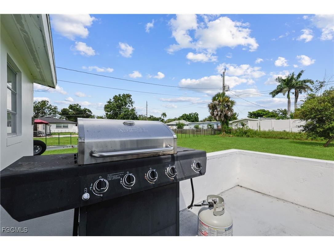 1661 Coronado Road Fort Myers FL 33904 2025024016 image24