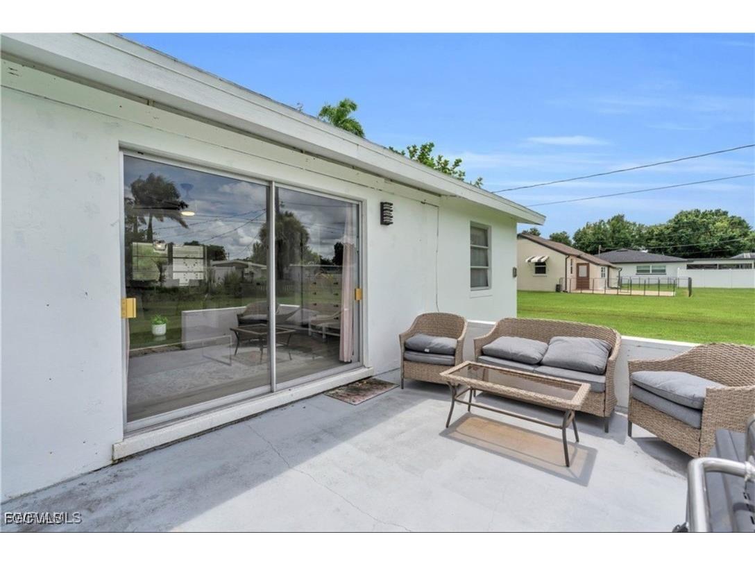 1661 Coronado Road Fort Myers FL 33904 2025024016 image40