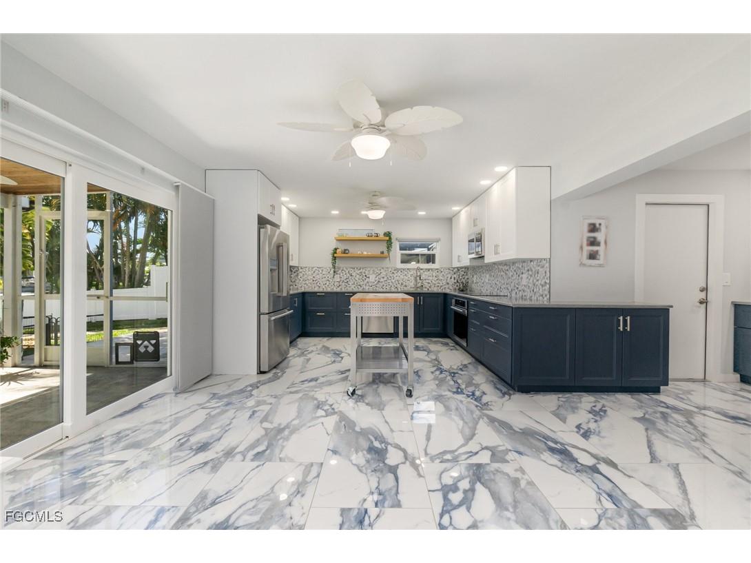 1661 Swan Terrace North Fort Myers FL 33903 2025017907 image12