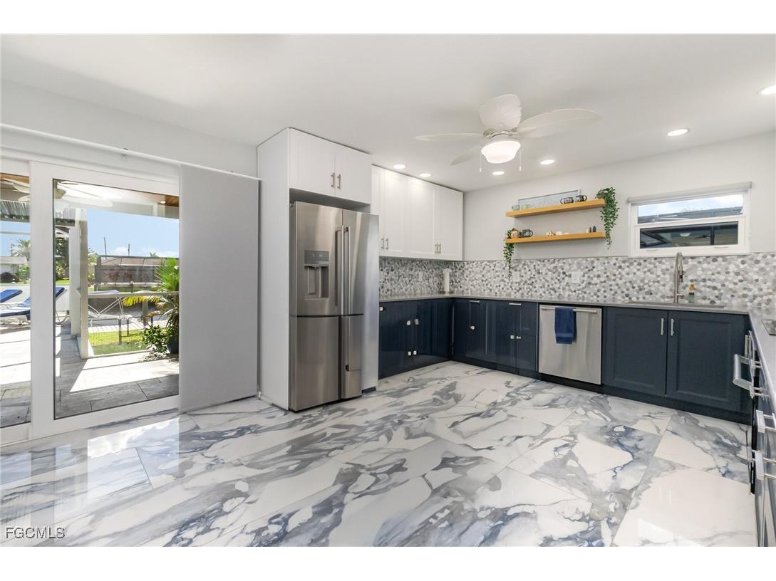 1661 Swan Terrace North Fort Myers FL 33903 2025017907 image15