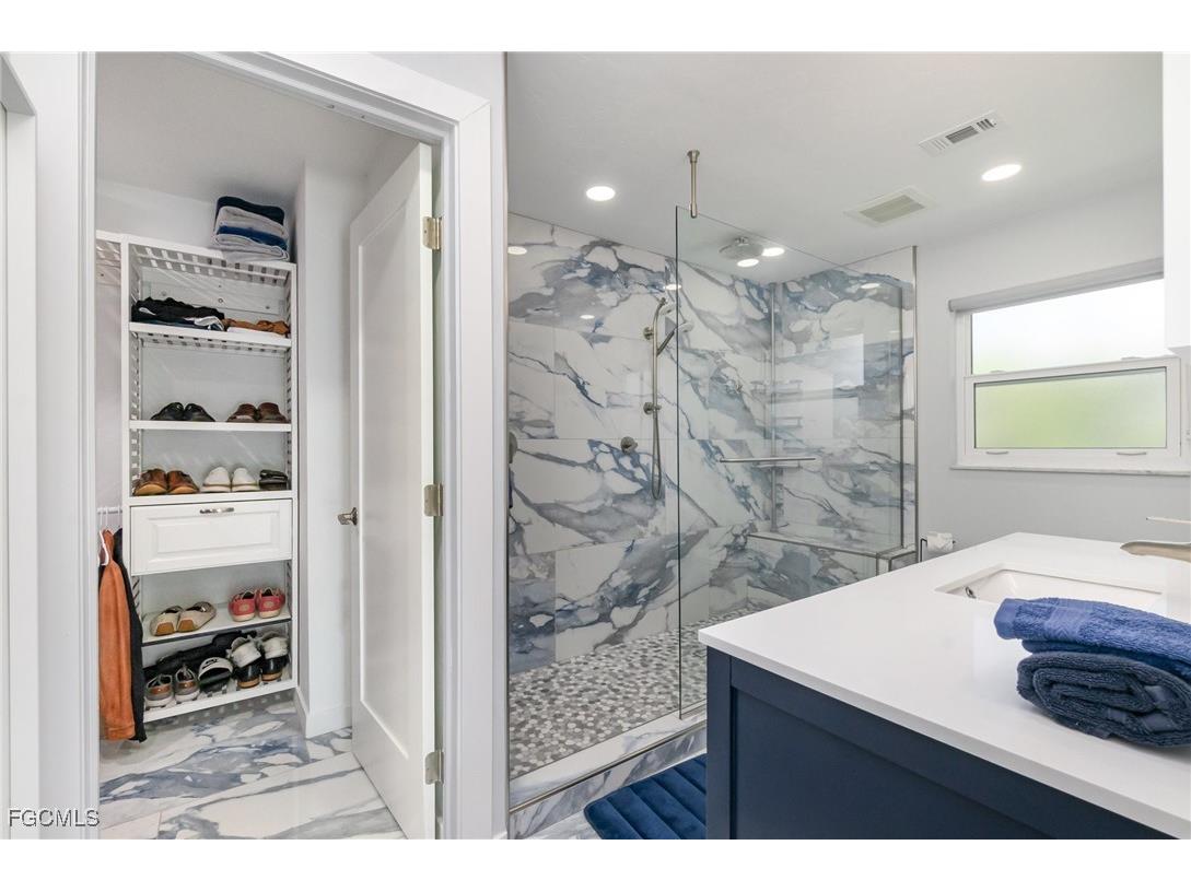 1661 Swan Terrace North Fort Myers FL 33903 2025017907 image22