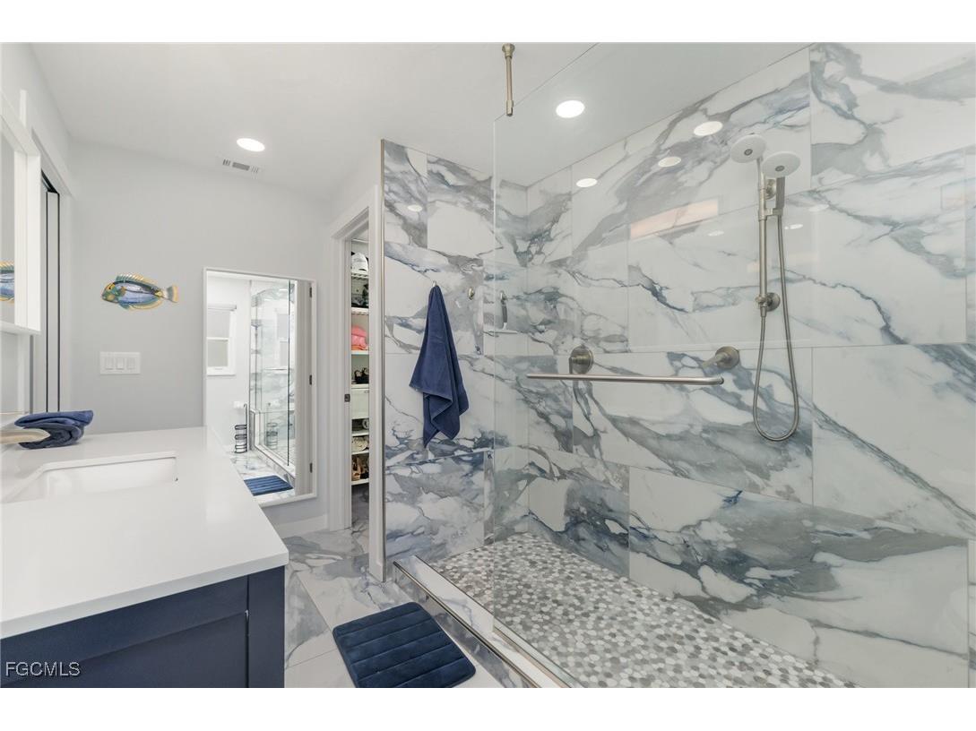 1661 Swan Terrace North Fort Myers FL 33903 2025017907 image23