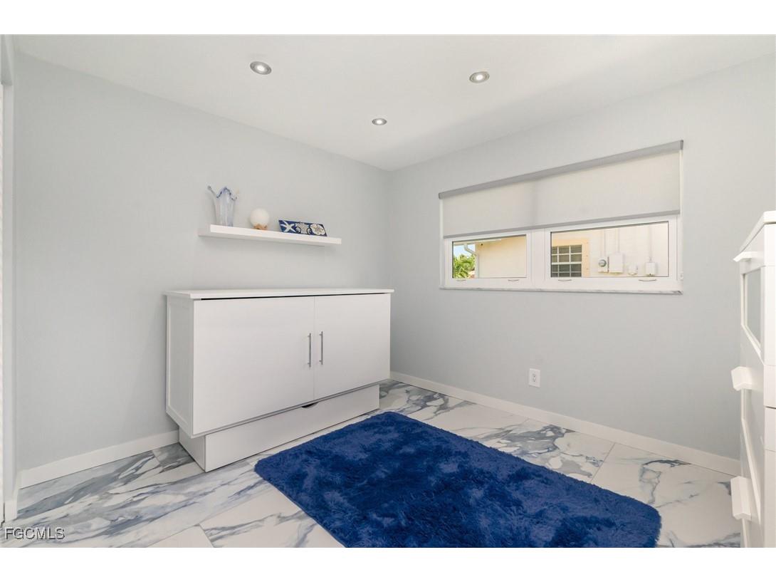 1661 Swan Terrace North Fort Myers FL 33903 2025017907 image26