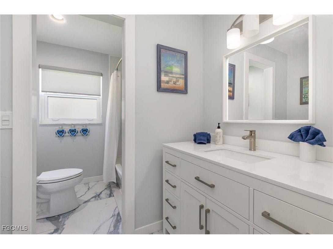 1661 Swan Terrace North Fort Myers FL 33903 2025017907 image27