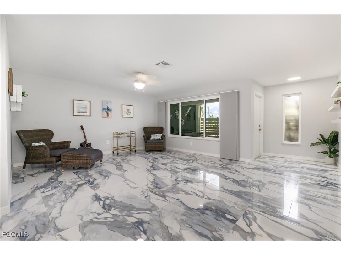 1661 Swan Terrace North Fort Myers FL 33903 2025017907 image9