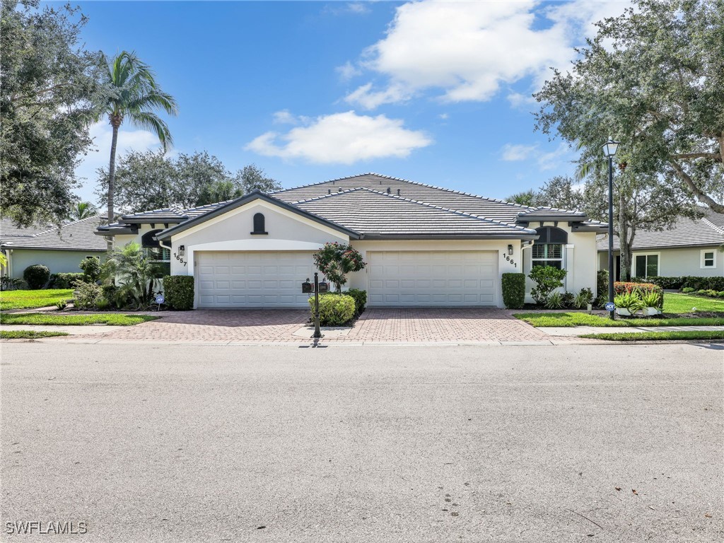 1661 Tarpon Bay Drive S #32 Naples FL 34119 225068409 image1