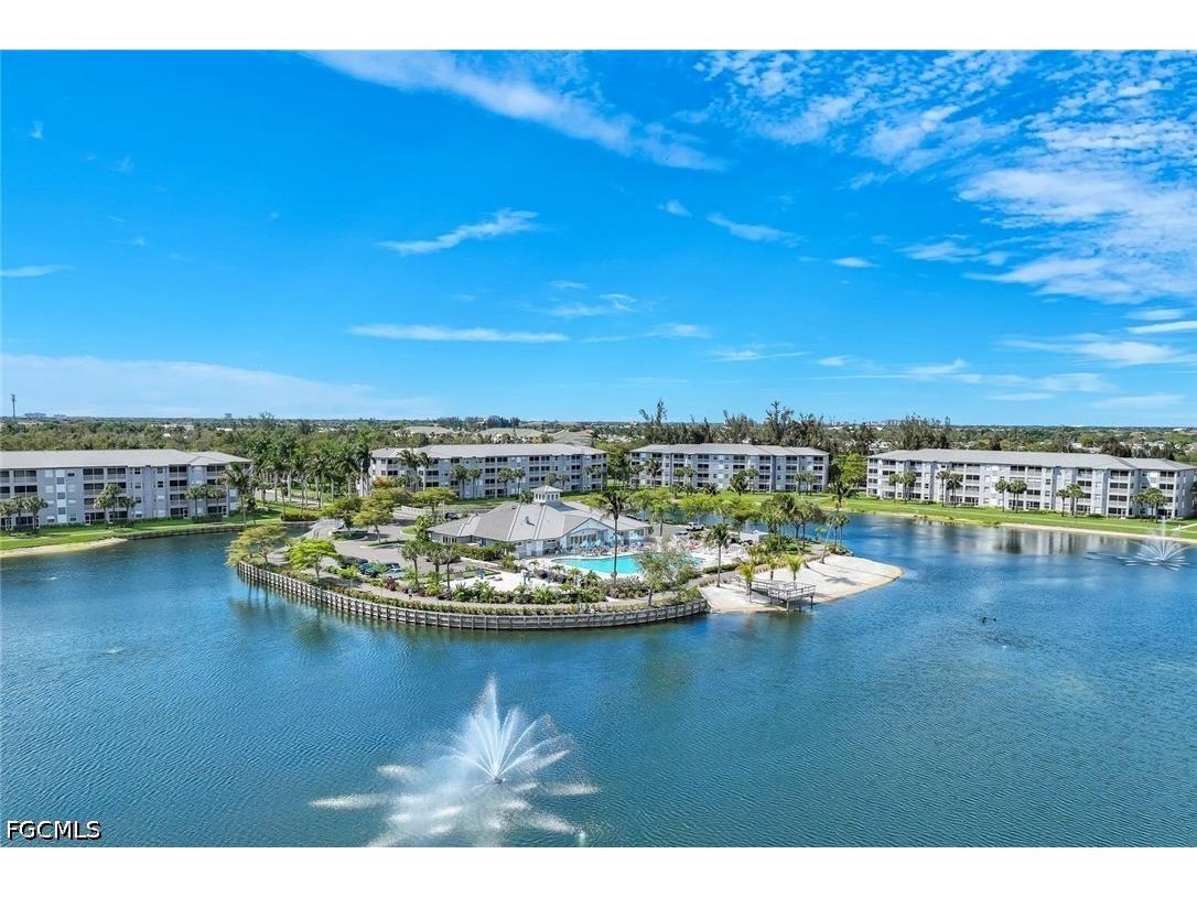 16615 Lake Circle Drive #438 Fort Myers FL 33908 2026013684 image1