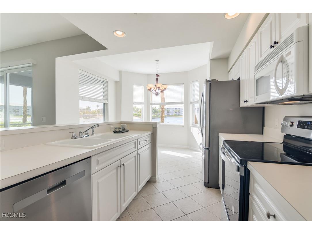 16635 Lake Circle Drive #613 Fort Myers FL 33908 2025024949 image5