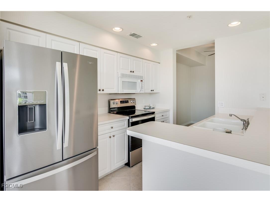 16635 Lake Circle Drive #613 Fort Myers FL 33908 2025024949 image8