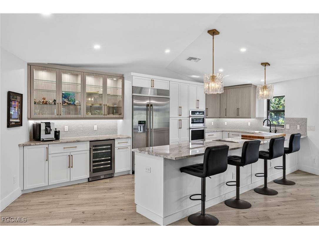 1666 Middle Gulf Drive Sanibel FL 33957 2026003542 image2