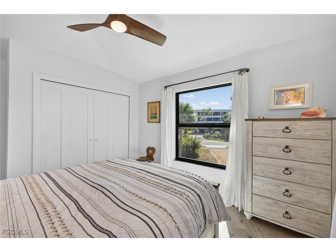 1666 Middle Gulf Drive Sanibel FL 33957 2026003542 image23